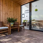 Sun House - Happy Nyaraló