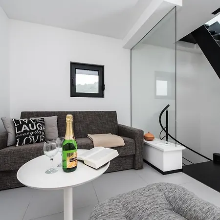 Villa Sun House With Rooftop Jacuzzi & Sea View - Happy Rentals