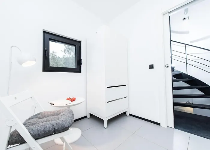 度假居 Sun House - Happy Dragove